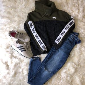 Like-new PINK sweatshirt